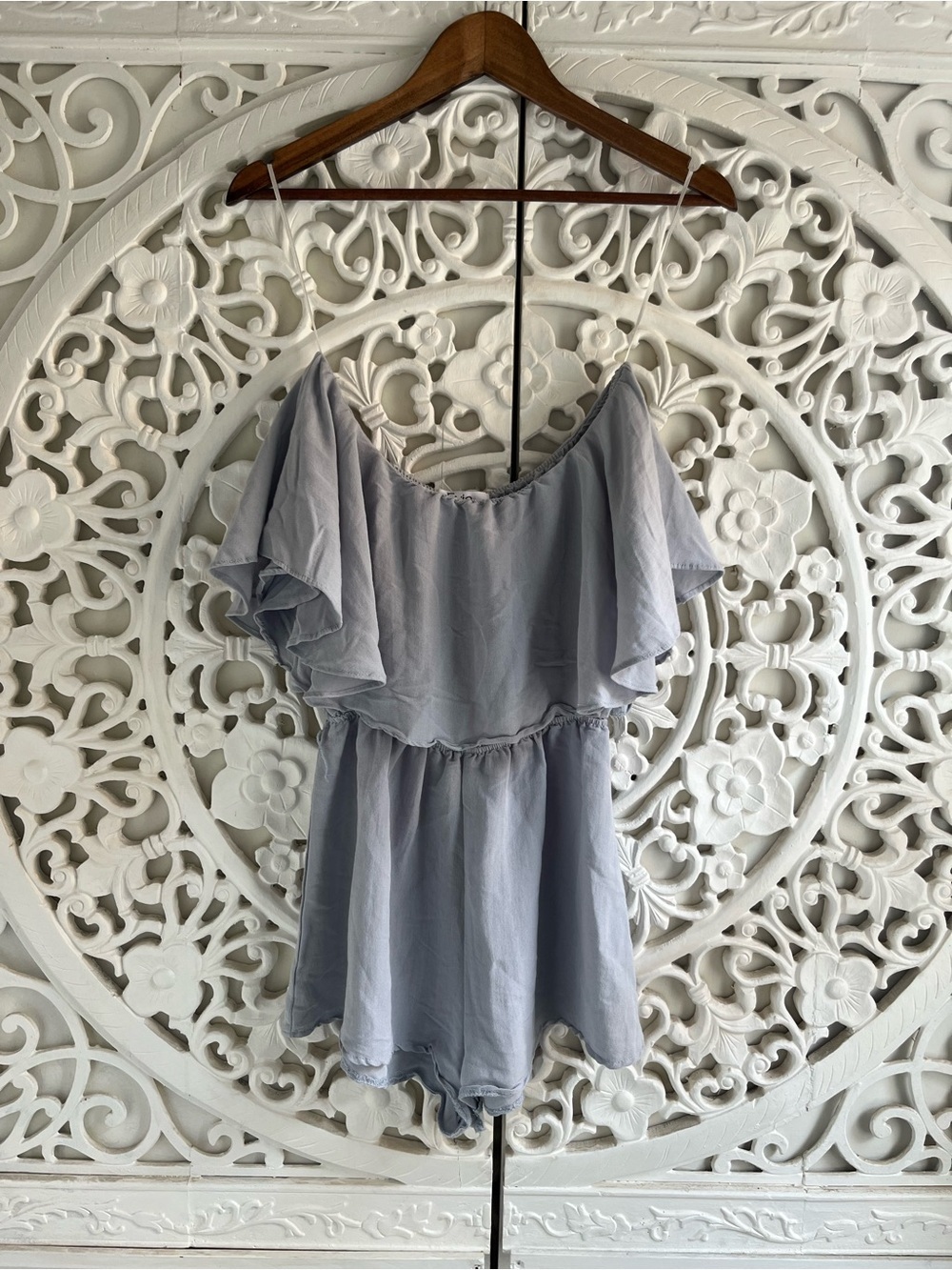 Evie Blue Off Shoulder Flutter Sleeve Romper Size 8